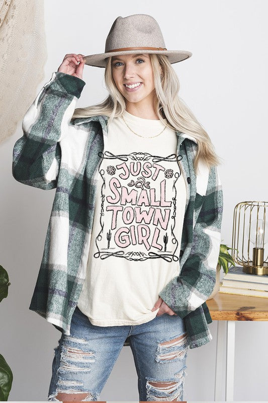 GRAPHIC TEE Just a Small Town Girl